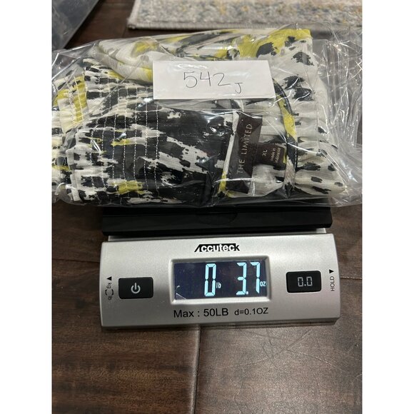 Multicolor Sheer Blouse With Elastic Hem & 3/4 Sleeves By The Limited Size XL - Picture 11 of 11